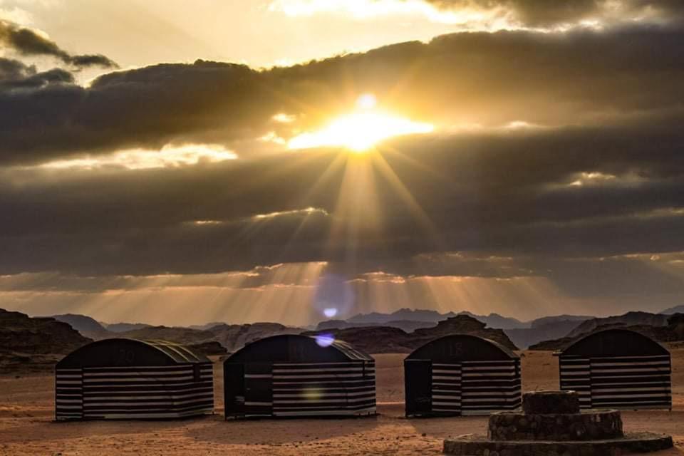 Bedouin Adventure & Tours Hotel Вади Рум Екстериор снимка