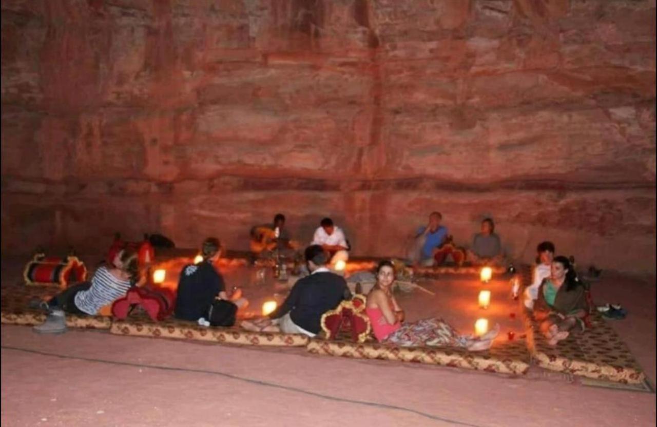 Bedouin Adventure & Tours Hotel Вади Рум Екстериор снимка